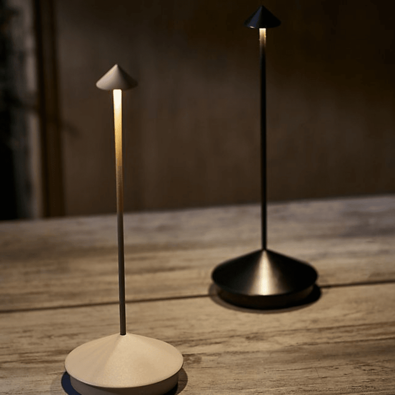 Luminária de Mesa Recarregável Minimalista - Stillus